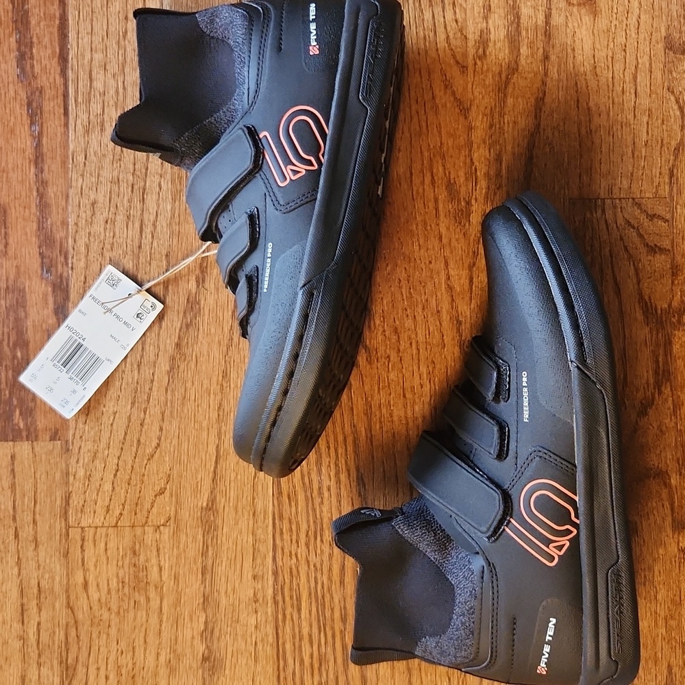 Adidas Five Ten Freerider Pro Mid VCS mountain bike shoes.